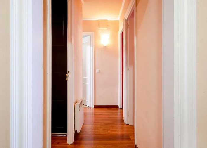 Apartment Three Bedroom In Sants Barcelona