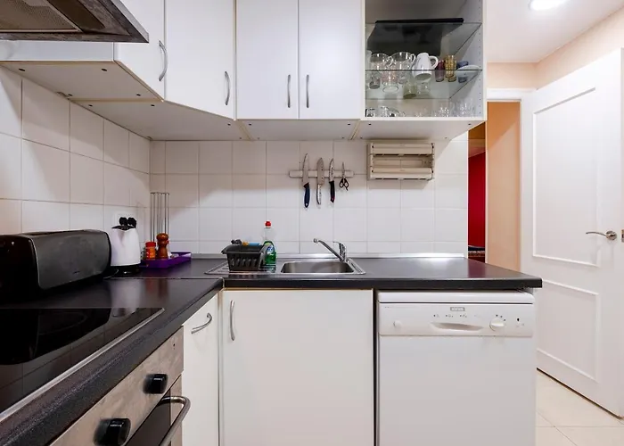 Apartment Three Bedroom In Sants Barcelona