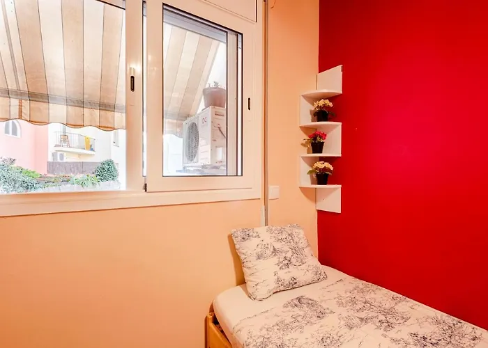 Three Bedroom In Sants Apartment