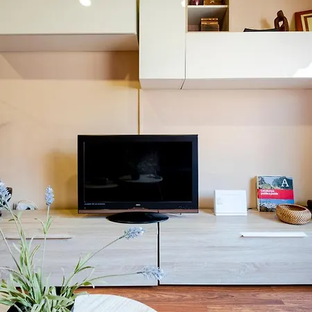 Three Bedroom In Sants *