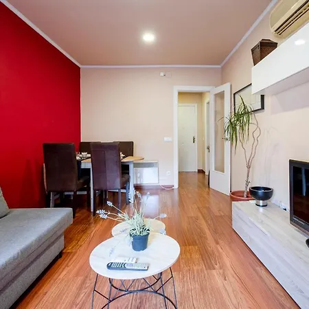 Three Bedroom In Sants *