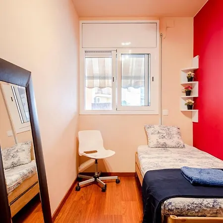 Apartment Three Bedroom In Sants *
