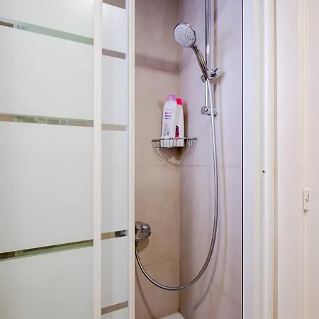 Three Bedroom In Sants *