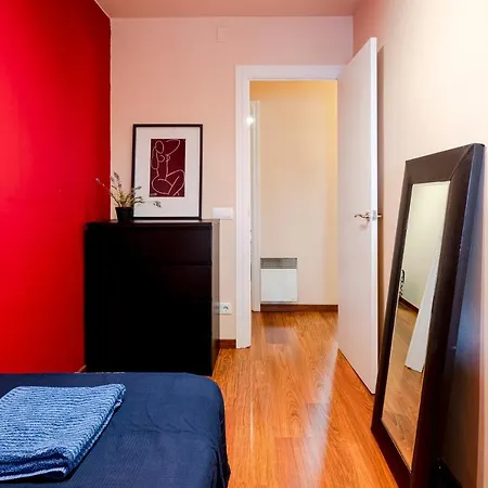 Three Bedroom In Sants